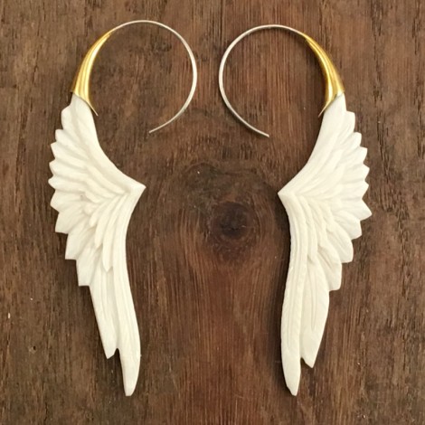 Boucles d'oreilles ailes en os