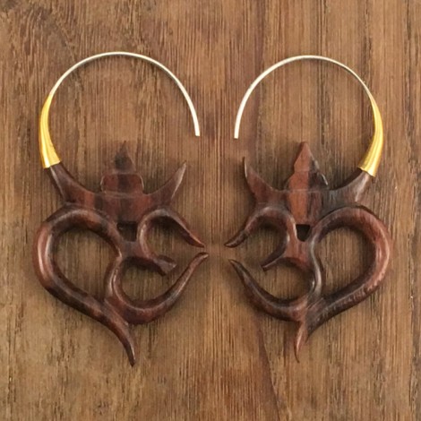 Boucles d'oreilles Om en bois